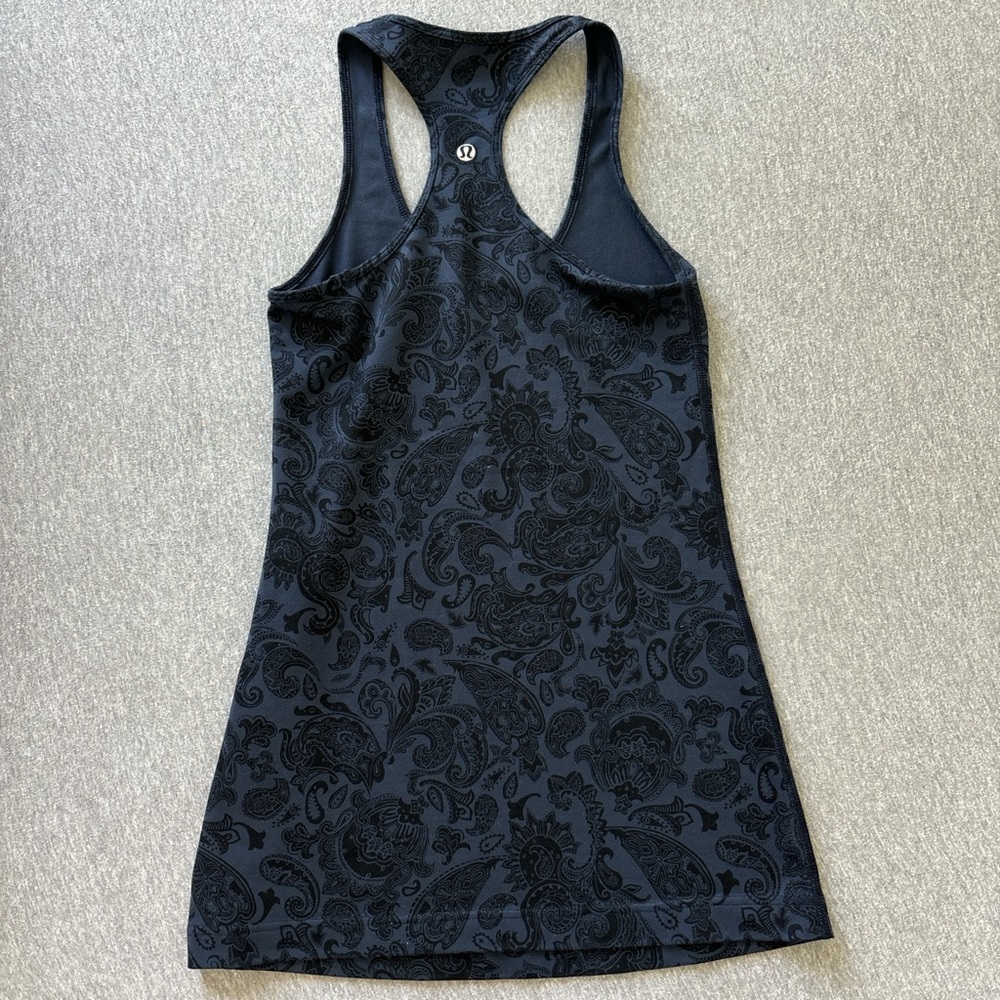 Lululemon tank